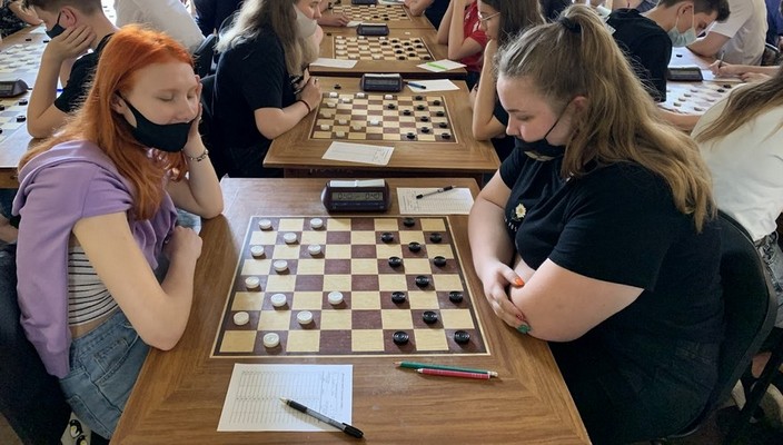 Чемпіонат україни з шашок-64 серед юніорів та юнаків