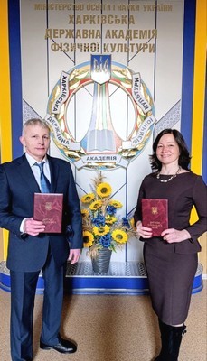 Захист дисертацій та здобуття наукових ступенів співробітниками університету